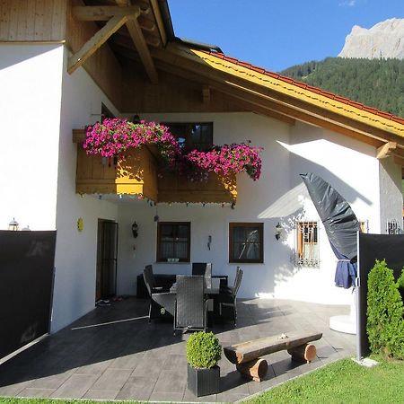 Alpen-Chalet Ehrwald Exteriör bild