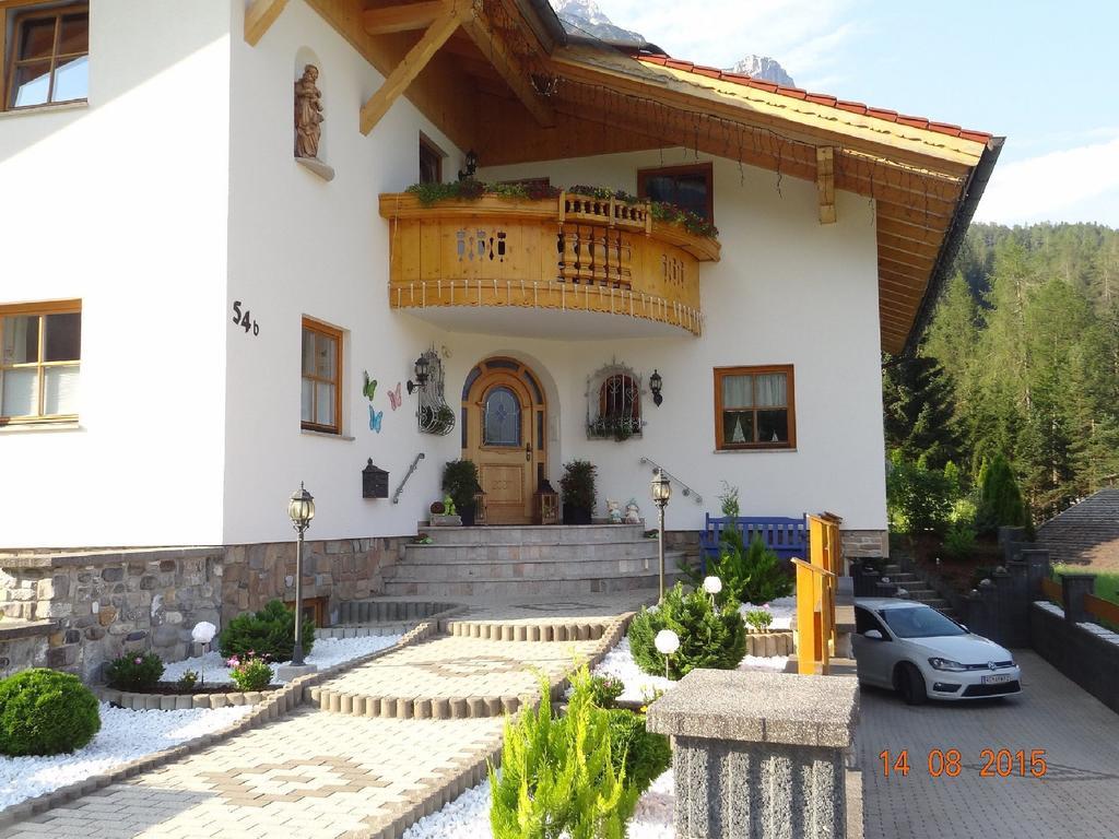 Alpen-Chalet Ehrwald Exteriör bild