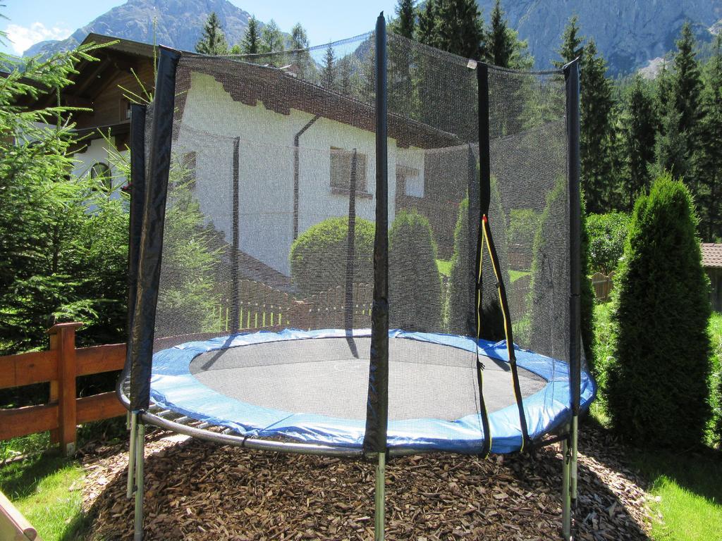 Alpen-Chalet Ehrwald Exteriör bild