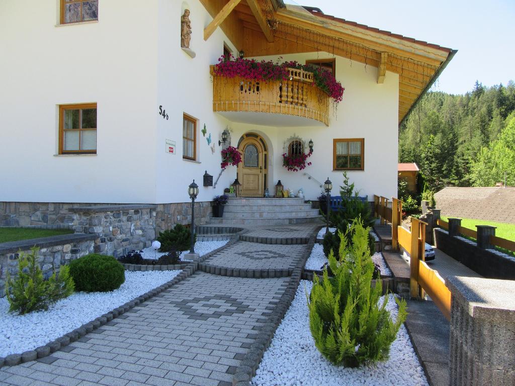 Alpen-Chalet Ehrwald Exteriör bild